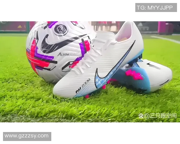 历代足球鞋3D技术的革新与球星穿搭历史解析
